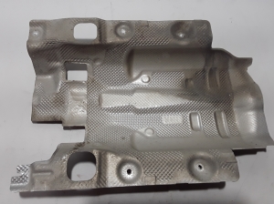 Mercedes Benz CLS-Class 218 (2011–2018) Hitzeschutzblech Schalldämpfer A2126828371 - 4