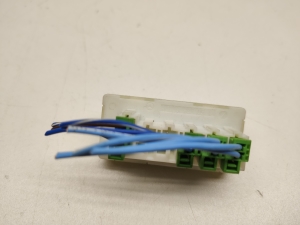  Wire connectors 