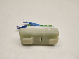  Wire connectors 