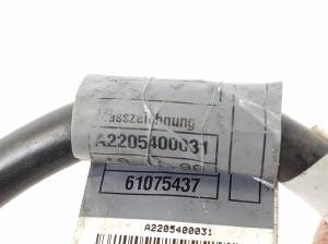 Mercedes Benz SL-Class 230 (2001–2012) Miinusjuhtme klemm A2205400031 - 3