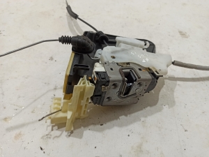 Mercedes Benz CLS-Class 218 (2011–2018) Front door lock A2047202735 - 3