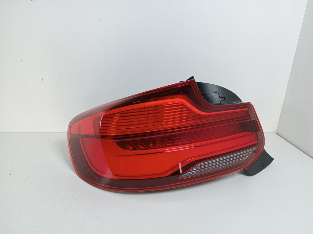 BMW 2 Series F22/F23 (2013-2020) Levý zadní koncové světlo 7420991 21571229