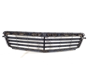  Front grille 