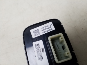 Kia Optima (2015–2026) Interior light switch 93700D4100 - 3