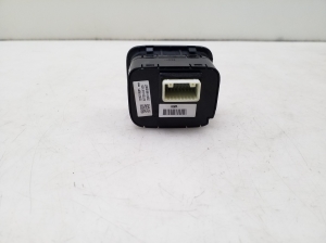 Kia Optima (2015–2026) Interior light switch 93700D4100 - 4