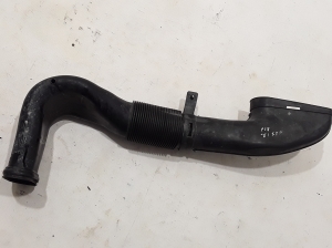  Air intake hose 