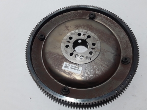  Clutch flywheel 