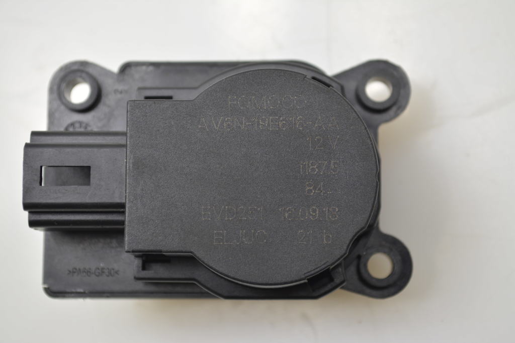 FORD Focus 3 generation (2011-2020) Interior Heater Flap Motor Actuator AV6N19E616AA 25831888