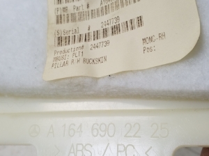 Mercedes Benz GL-Class 164 (2006–2012) Innenverkleidung der hinteren Strebe A1646902225 - 3