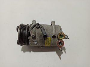   Air conditioner compressor 