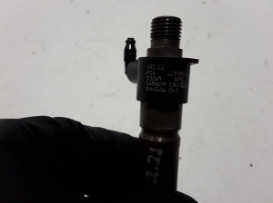  Fuel injector 