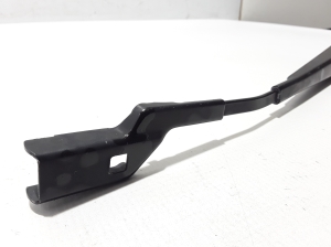  Windshield wiper blade 