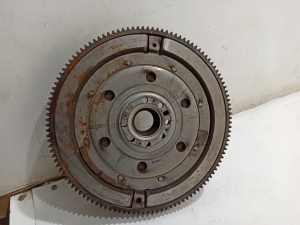  Clutch flywheel 