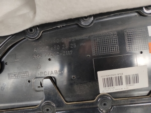 Mercedes Benz E-Class W207 (2009–2017) Tagumise küljeukse polster A2076902325 - 3