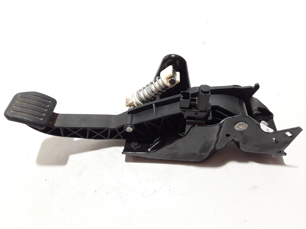 Used Land Rover Evoque Pedal clutch BJ327B633DD