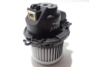 Dacia Dokker (2012–2017) Heater blower motor 272103931R - 4