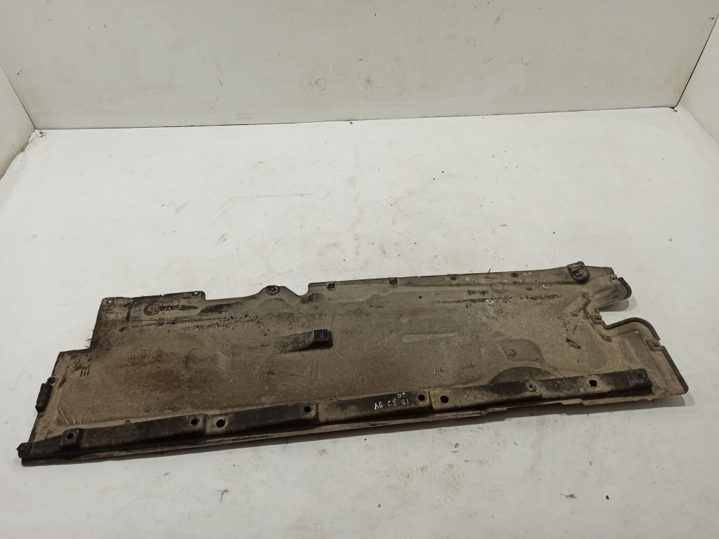 AUDI A6 C8/4K (2018-2024) Right Side Underbody Cover 4K0825208M 21615580
