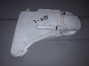   Scheibenwaschbehälter vorne  - 7269663 