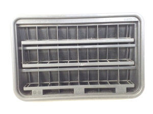   Rear wing ventilation grille 