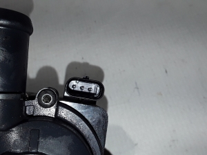 AUDI A6 C8 (2018–2025) Zusatzwasserpumpe 06H121601N - 2