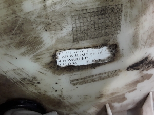 TOYOTA Verso (2009–2017) Scheibenwaschbehälter vorne 853100F030 - 2