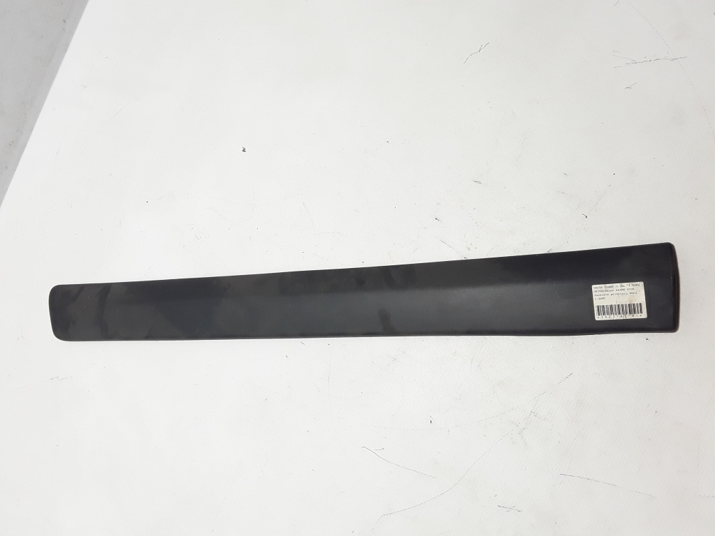 Dacia Logan I (2004–2012) Front door molding 8200476579 Dacia Logan I (2004–2012) Front door molding 8200476579