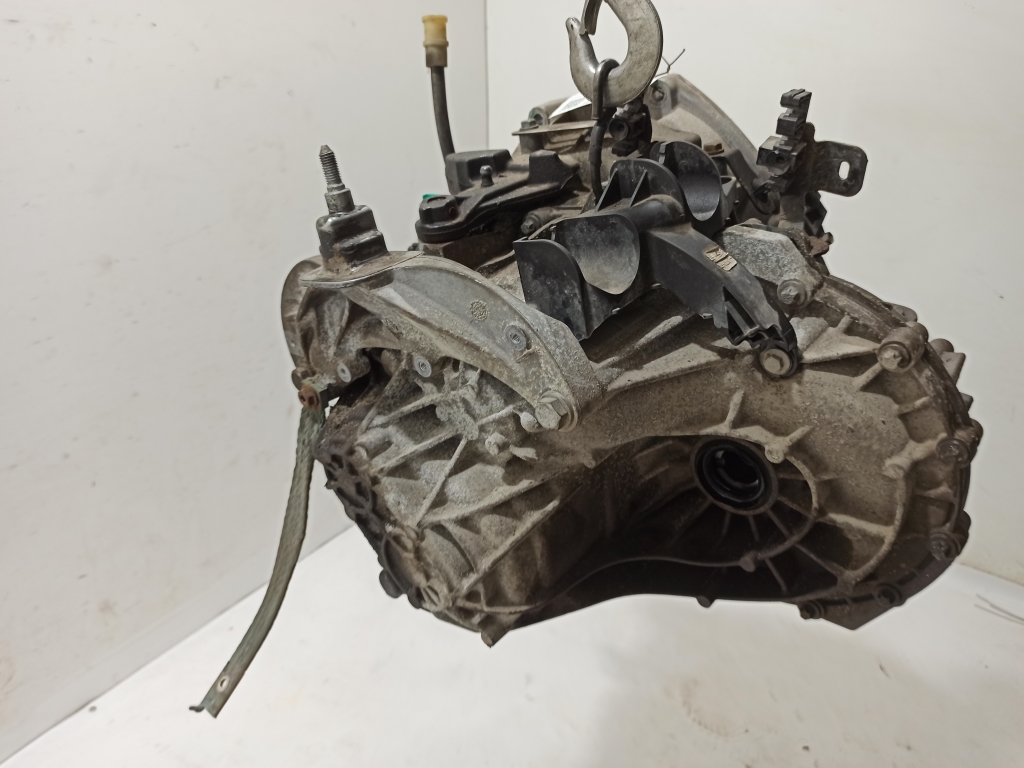 RENAULT Trafic 3 generation (2014-2023) Gearbox PF6050 21619342