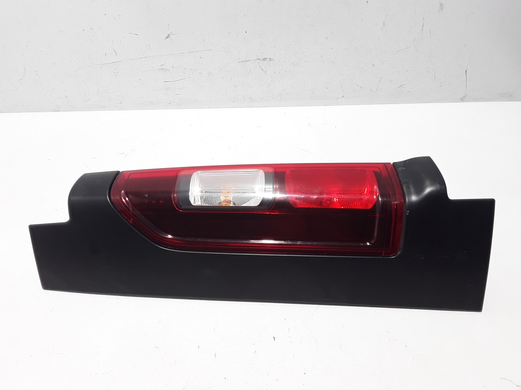 RENAULT Trafic 3 generation (2014-2023) Rear Left Taillight 265556737R 21715457