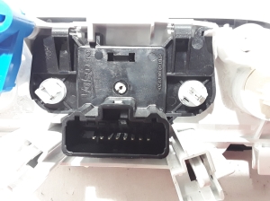  Interior shoulder control panel 