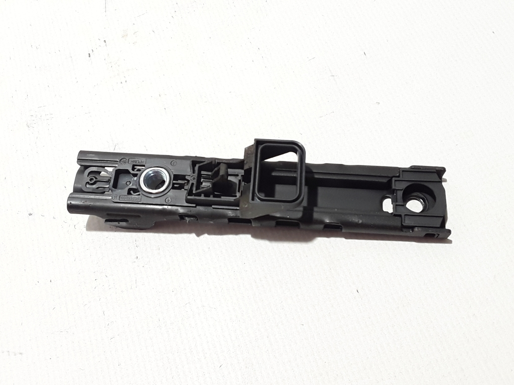 AUDI A6 C8/4K (2018-2024) Front Right Seat Belt Height Adjuster 4M0857819A 21736788