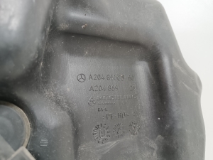  Windscreen washer tank front 