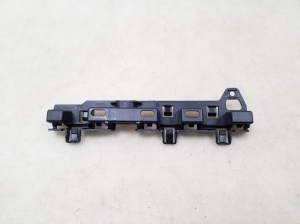 Front fender bracket - 7387342