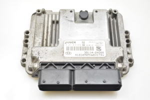 Engine control unit - 391142A560