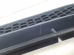  Front bumper lower grille 