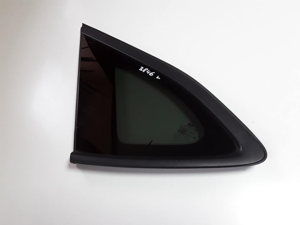 Korin vasemman puolen takaikkuna