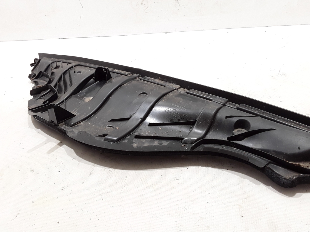 RENAULT Zoe 1 generation (2012-2023) Front  Wiper Cowl Trim 668102854R 21700504