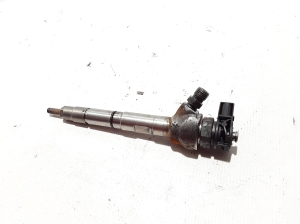  Fuel injector 