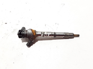  Fuel injector 