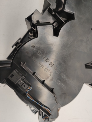 Mercedes Benz ML-Class 164 (2005–2011) Cup holder A1646800714 - 3