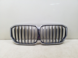  Front grille 