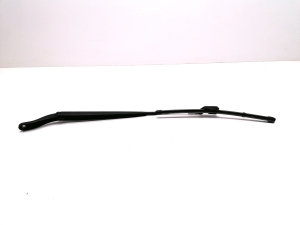 Peugeot 208 (2019–2026) Windshield wiper arm 9822931880 - 3