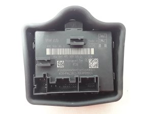  Rear side door control unit 