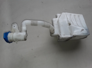 Skoda Superb (2008–2015) Front washer fluid reservoir 1K0955453Q - 2
