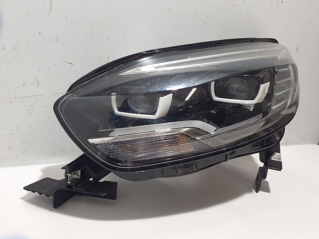 Used RENAULT Scenic Headlights 260603201R