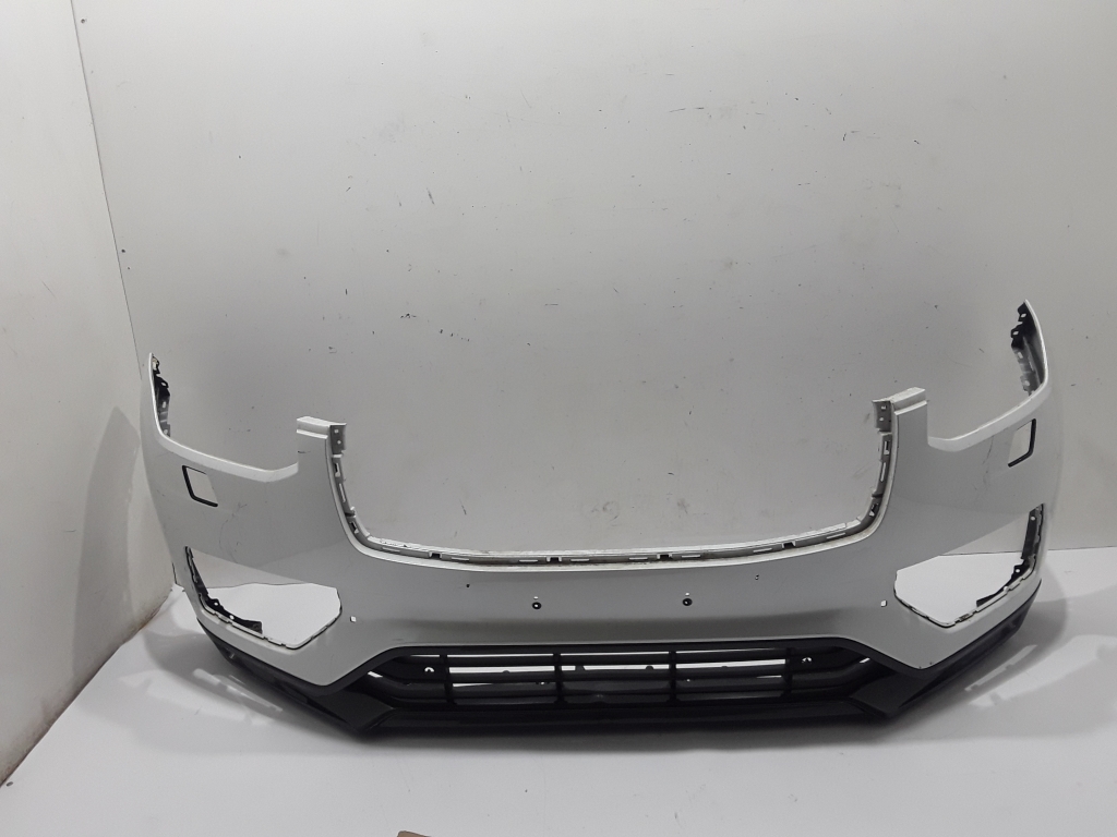 Used VOLVO XC90 Front bumper 31353362