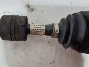VOLVO XC60 (2017–2026) Front drive shaft and its parts 32240709 - 3