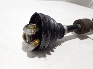 VOLVO XC60 (2017–2026) Front drive shaft and its parts 32240709 - 4