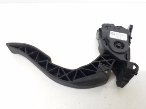   Accelerator pedal  - 8K1723523A 