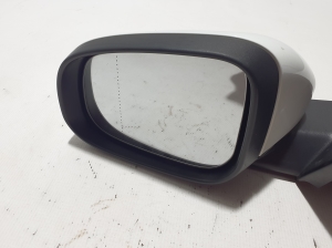  Side mirror and its details 