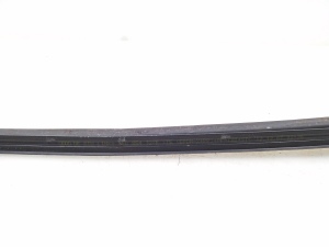  Windscreen strut outer 